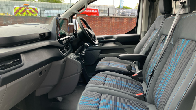 Ford Transit Custom 320 L1 Diesel Fwd 2.0 EcoBlue 150ps H1 Van Sport - Image 13